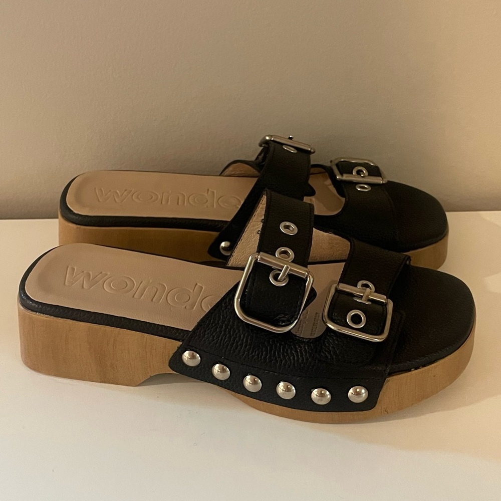 Wonders B-8404 Wild‎ Black Clogs